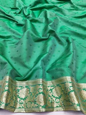 Green zari woven silk blend saree with blouse piece 4