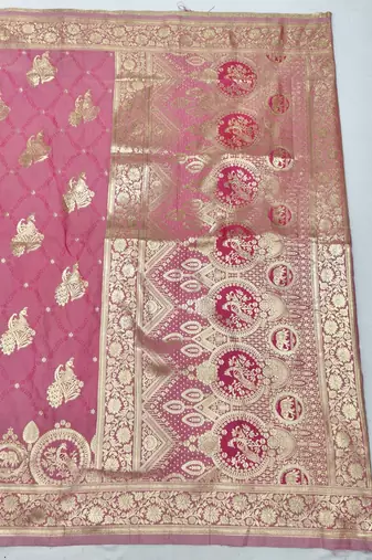 Pink zari woven silk blend saree with blouse piece