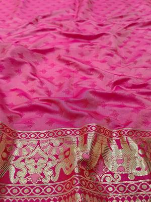 Pink zari woven silk blend saree with blouse piece 4