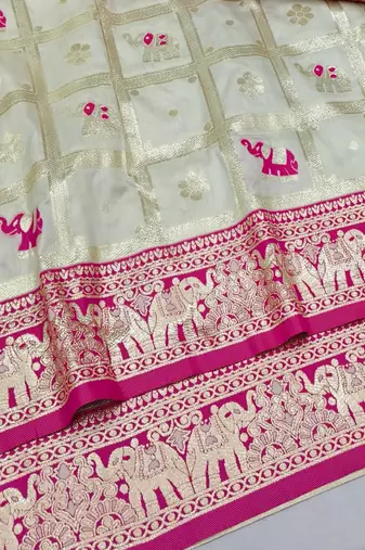 Cream zari woven silk blend saree with blouse piece
