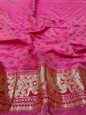 Cream zari woven silk blend saree with blouse piece 4