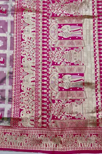 Magenta zari woven silk blend saree with blouse piece