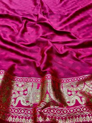 Pista green zari woven silk blend saree with blouse piece 4