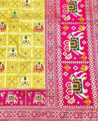 Gold zari woven patola silk blend saree with blouse piece 5