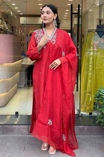 Red chanderi silk embroidery kurta set with dupatta | party wear kurti set
