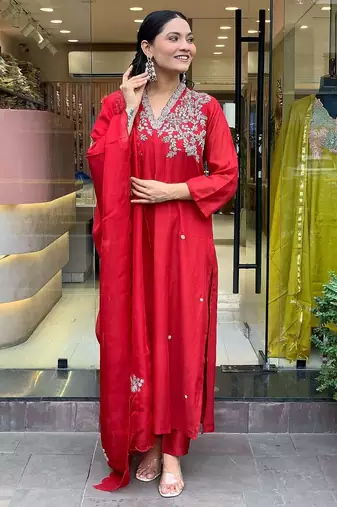 Red chanderi silk embroidery kurta set with dupatta | party wear kurti set