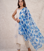Women   s off-white straight cotton kurta pant set with floral organza dupatta set