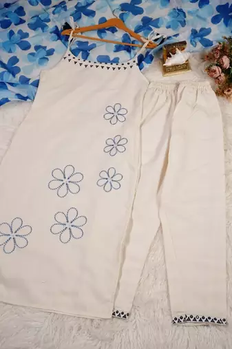 Women  s off-white straight cotton kurta pant set with floral organza dupatta set