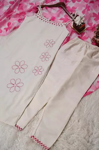 Women  s straight cotton kurta pant set with floral organza dupatta set