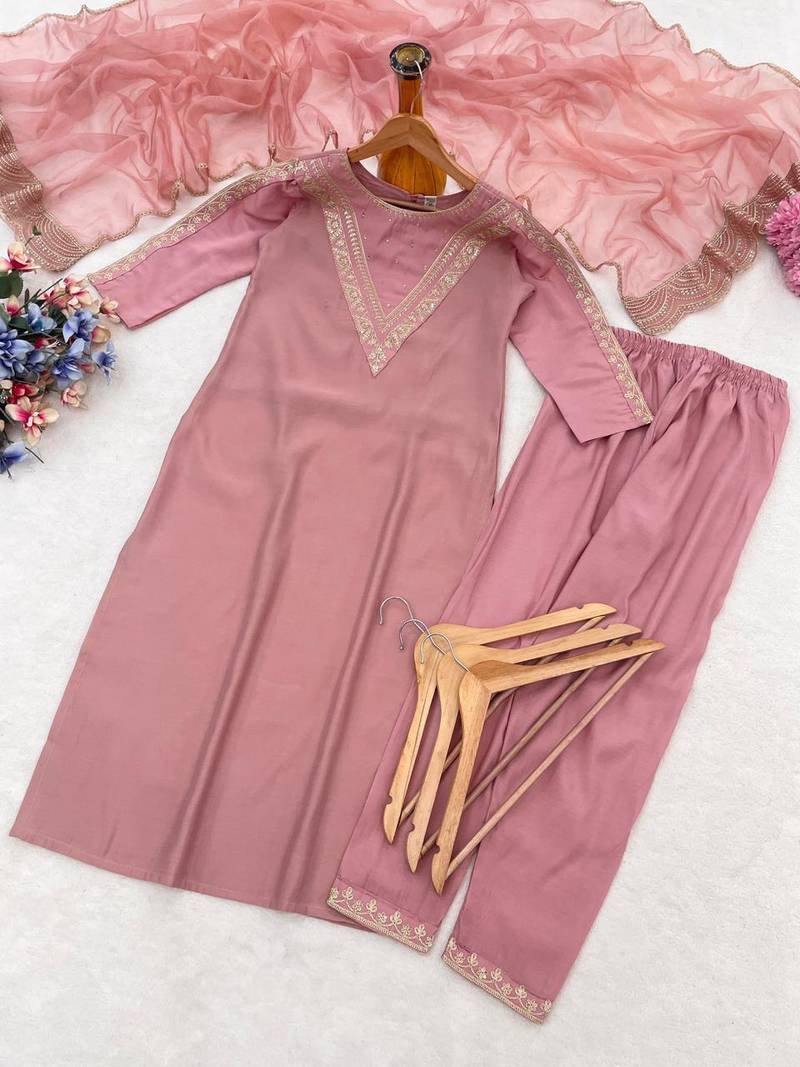 New womens peach straight cut kurta set with scalloped embroidered organza dupatta set
