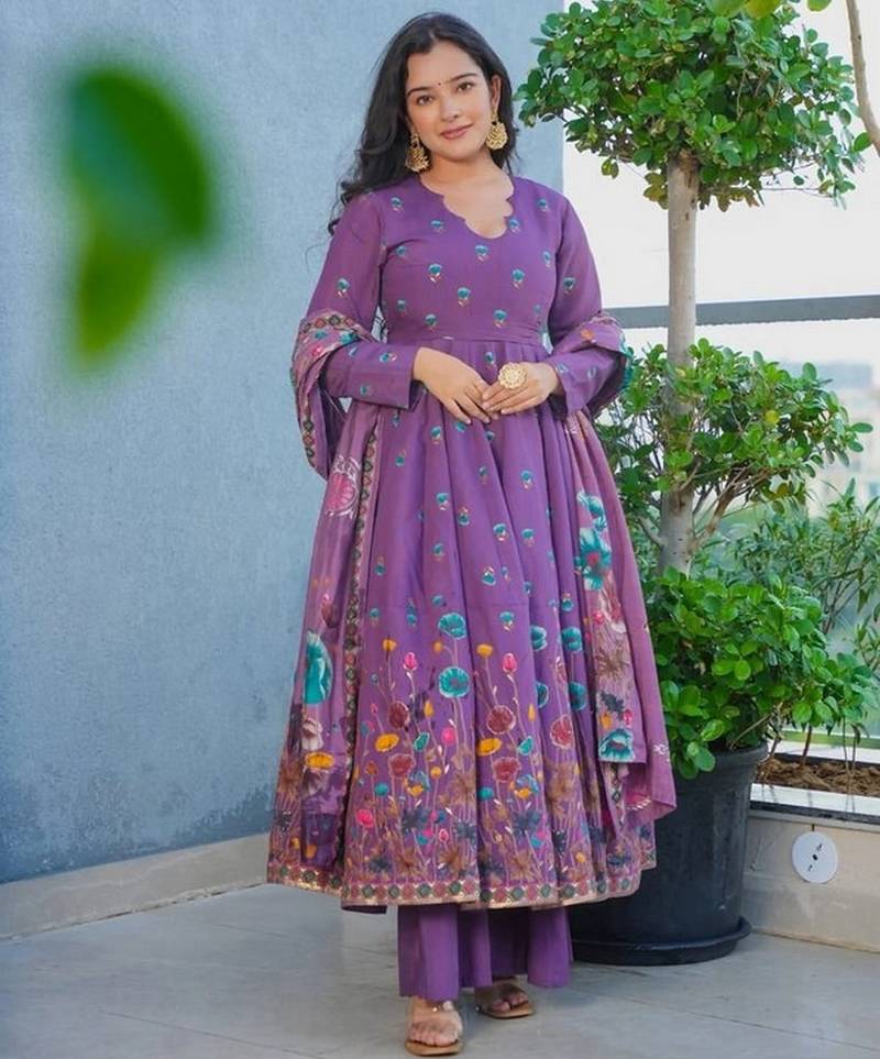 Lavender color muslin stylish partywear readymade kurta set with dupatta