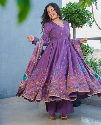 Lavender color muslin stylish partywear readymade kurta set with dupatta 4