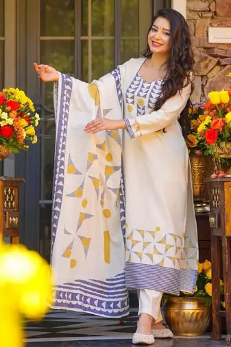 Off white color muslin stylish partywear readymade kurta set with dupatta