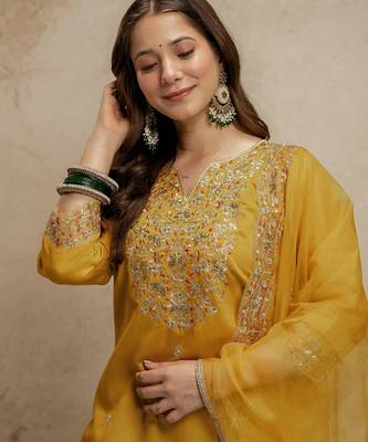 Yellow color chanderi partywear readymade salwar kameez for graceful looks 3