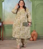 Green color rayon slub printed plus size kurta set for girls