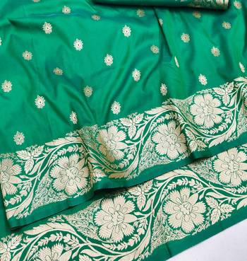 Green zari woven silk blend saree with blouse piece 3