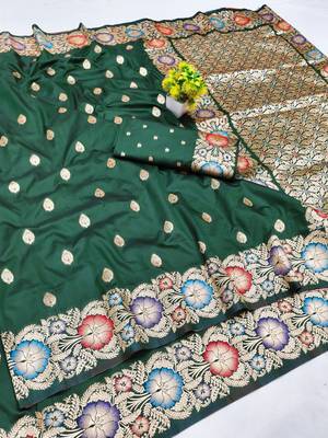 Dark green zari woven silk blend saree with blouse piece 1