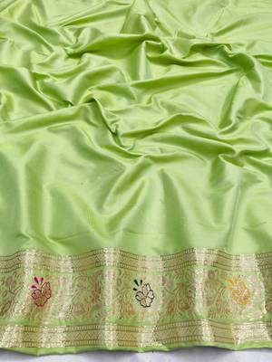 Light green zari woven silk blend saree with blouse piece 4