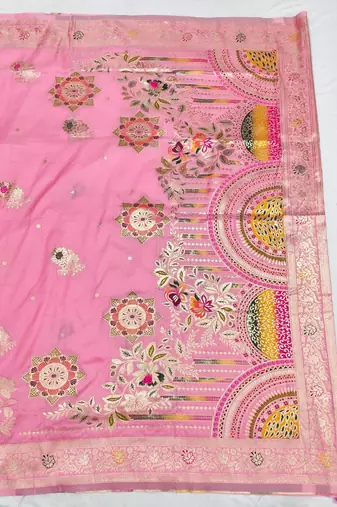 Pink zari woven silk blend saree with blouse piece