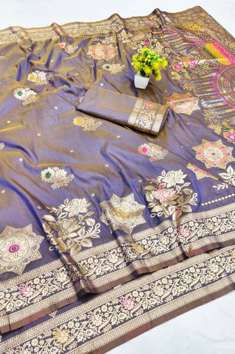 Lavender zari woven silk blend saree with blouse piece