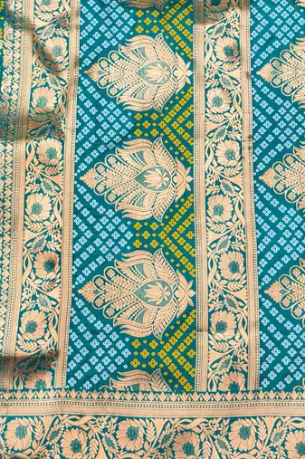 Rama zari woven silk blend saree with blouse piece