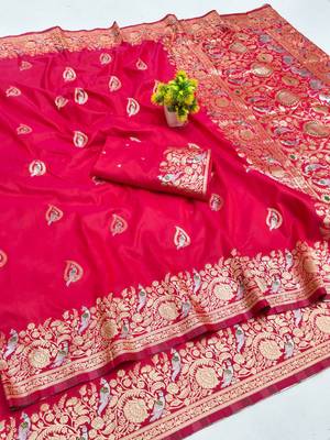 Pink zari woven silk blend saree with blouse piece 1