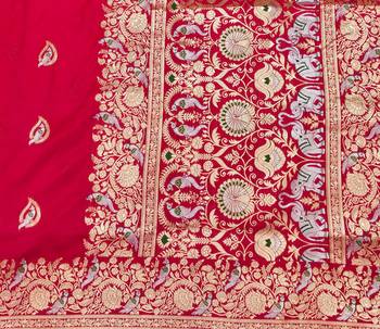 Pink zari woven silk blend saree with blouse piece 5