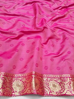 Light green zari woven silk blend saree with blouse piece 4