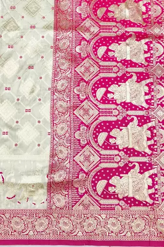 Cream zari woven silk blend saree with blouse piece