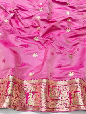Light green zari woven silk blend saree with blouse piece 4