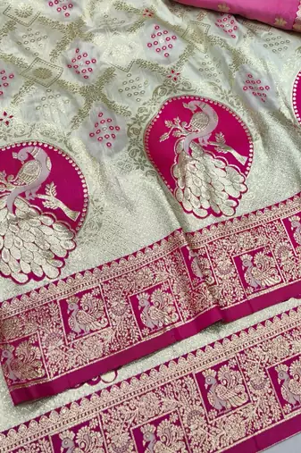 Cream zari woven silk blend saree with blouse piece