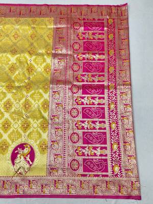 Gold zari woven silk blend saree with blouse piece 2