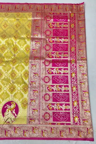 Gold zari woven silk blend saree with blouse piece