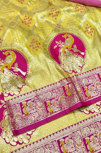 Gold zari woven silk blend saree with blouse piece