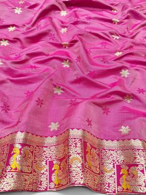 Gold zari woven silk blend saree with blouse piece 4