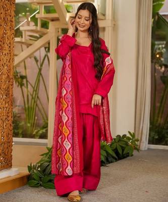 Pink color stylish and partywear silk crepe beautiful partywear dress 1