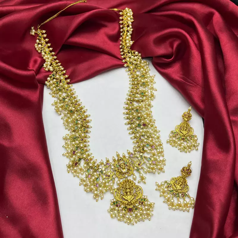 Antique Gold Temple Jewelry Set – Goddess Lakshmi Haram Necklace, Pearl Earrings