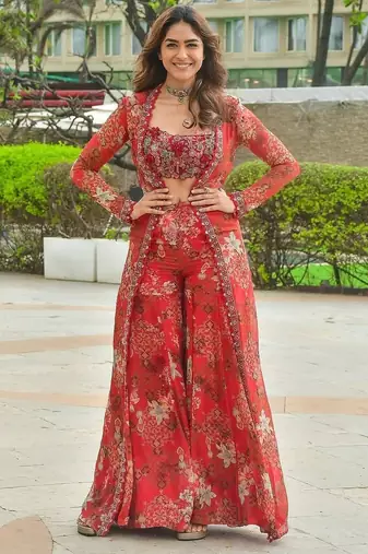 Red georgette readymade 3 piece suit with floral printed & embroidery work