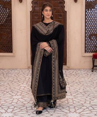 Black silk  party wear embroidery  pants suit set 1