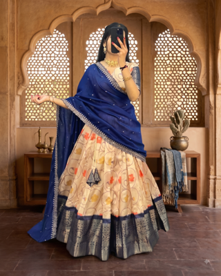 Womens Floral Lehenga Choli Set with Contrast Border and Dupatta Set 3