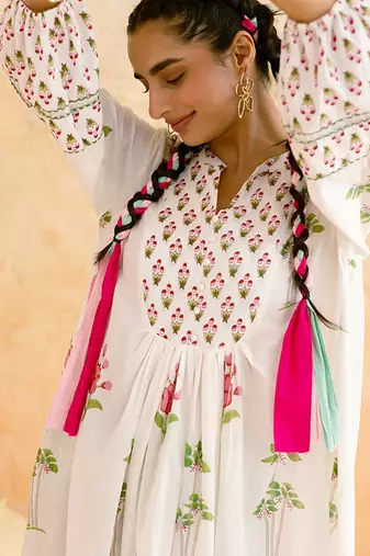 White floral printed cotton kurta set