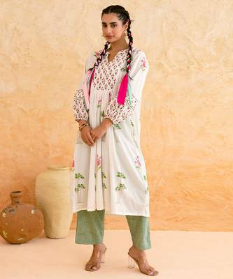 White floral printed cotton kurta set 3