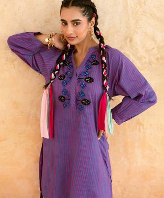 Deep purple embroidered cotton kurta set 2