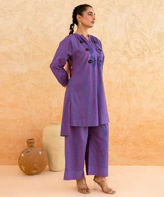 Deep purple embroidered cotton kurta set 4