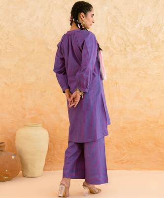Deep purple embroidered cotton kurta set 5