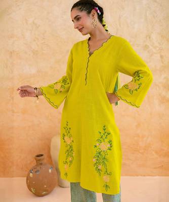 Lemon yellow embroidered cotton kurta set 2
