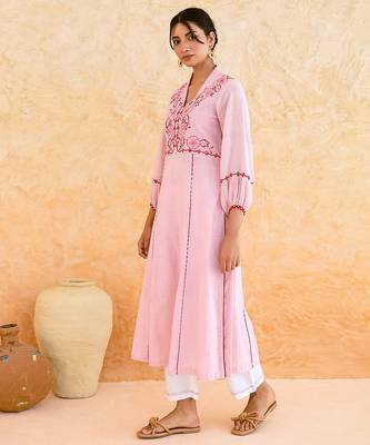 Baby pink embroidered cotton kurta set 2