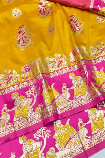 Gold zari woven silk blend saree with blouse piece