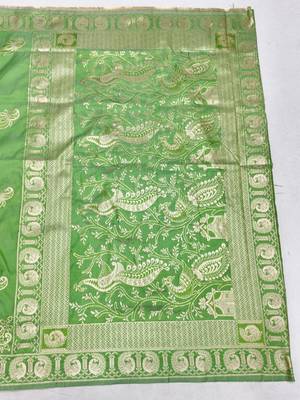 Green zari woven silk blend saree with blouse piece 2