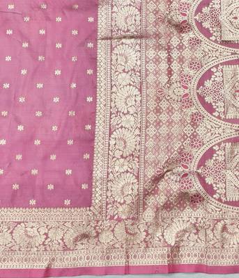 Pink zari woven silk blend saree with blouse piece 5